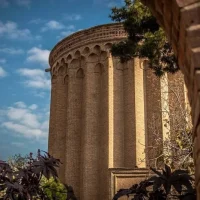 ساعت آفتابی برج طغرل